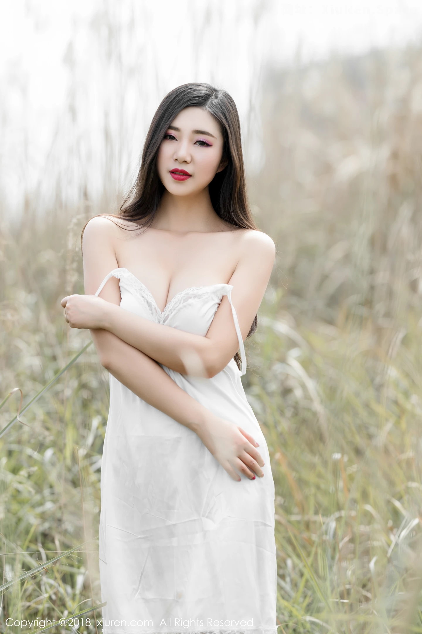 图片[3]-[XiuRen秀人网]VOL.1076 女神宋KiKi户外脱白色长裙秀蕾丝印花内衣爆乳诱惑写真32P-秀人网官方网站